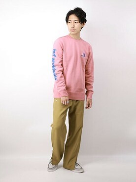 「HUF（ハフ）のアイテム（スウェット）」を使った、エシェルリベルテさん（メンズ・175cm）の秋コーディネート