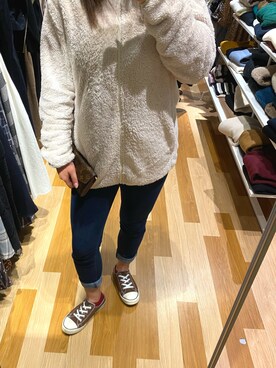 「GU（ジーユー）の（GU）スキニージーンズＥ（WOMEN ⁄ ジーンズ）」を使った、ゆめぷ〜❤︎さん（レディース・160cm）の冬コーディネート