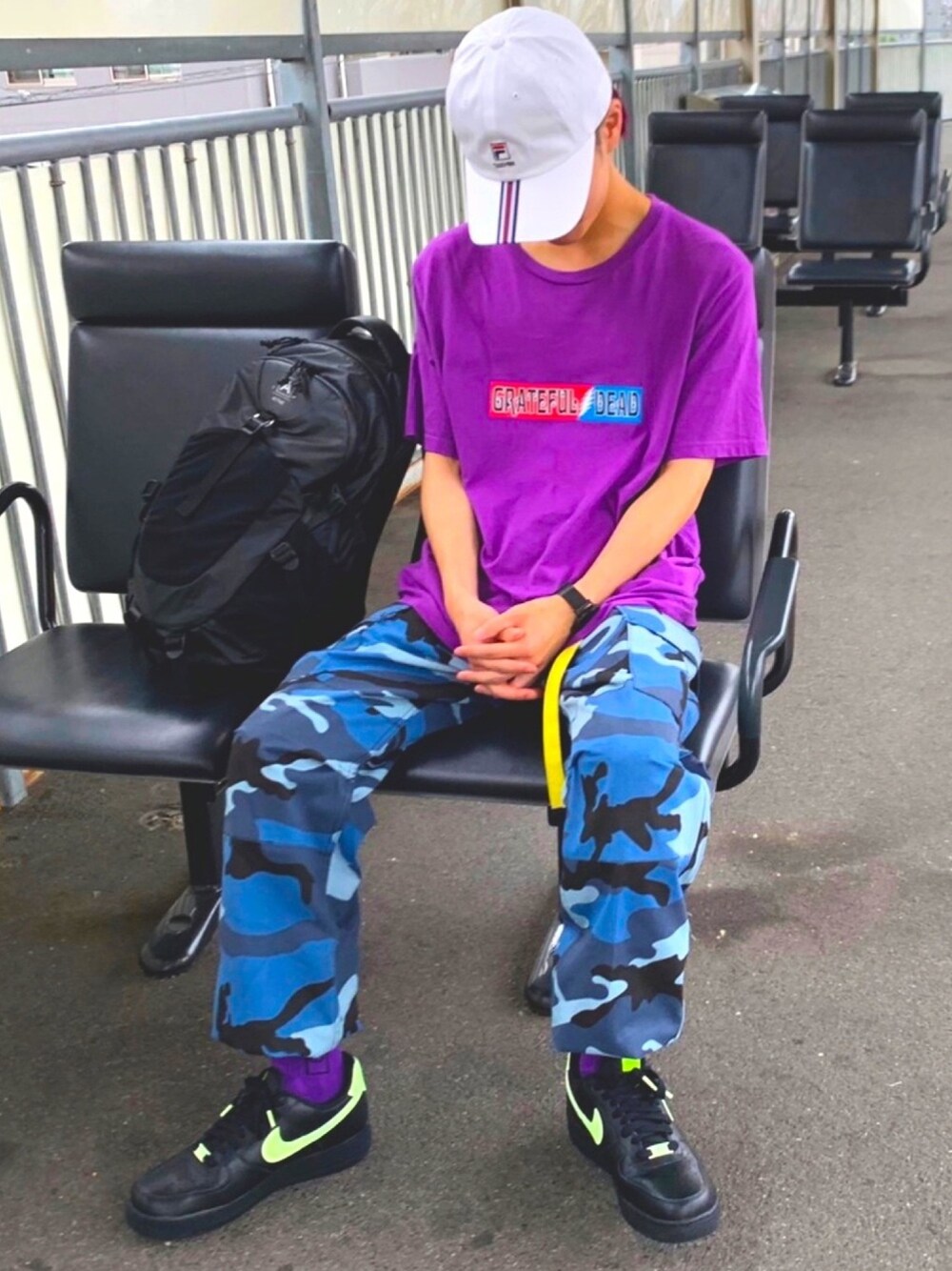 「いいね、save、フォローお願いします🤑、スニーカー、スニーカーコーデ、夏コーデ、ガチャガチャ、白キャップ」｜「GUのアイテム（Tシャツ/カットソー、パープル系）」を使った、ペー子さん（メンズ・164cm）の夏コーディネートの1枚目の写真