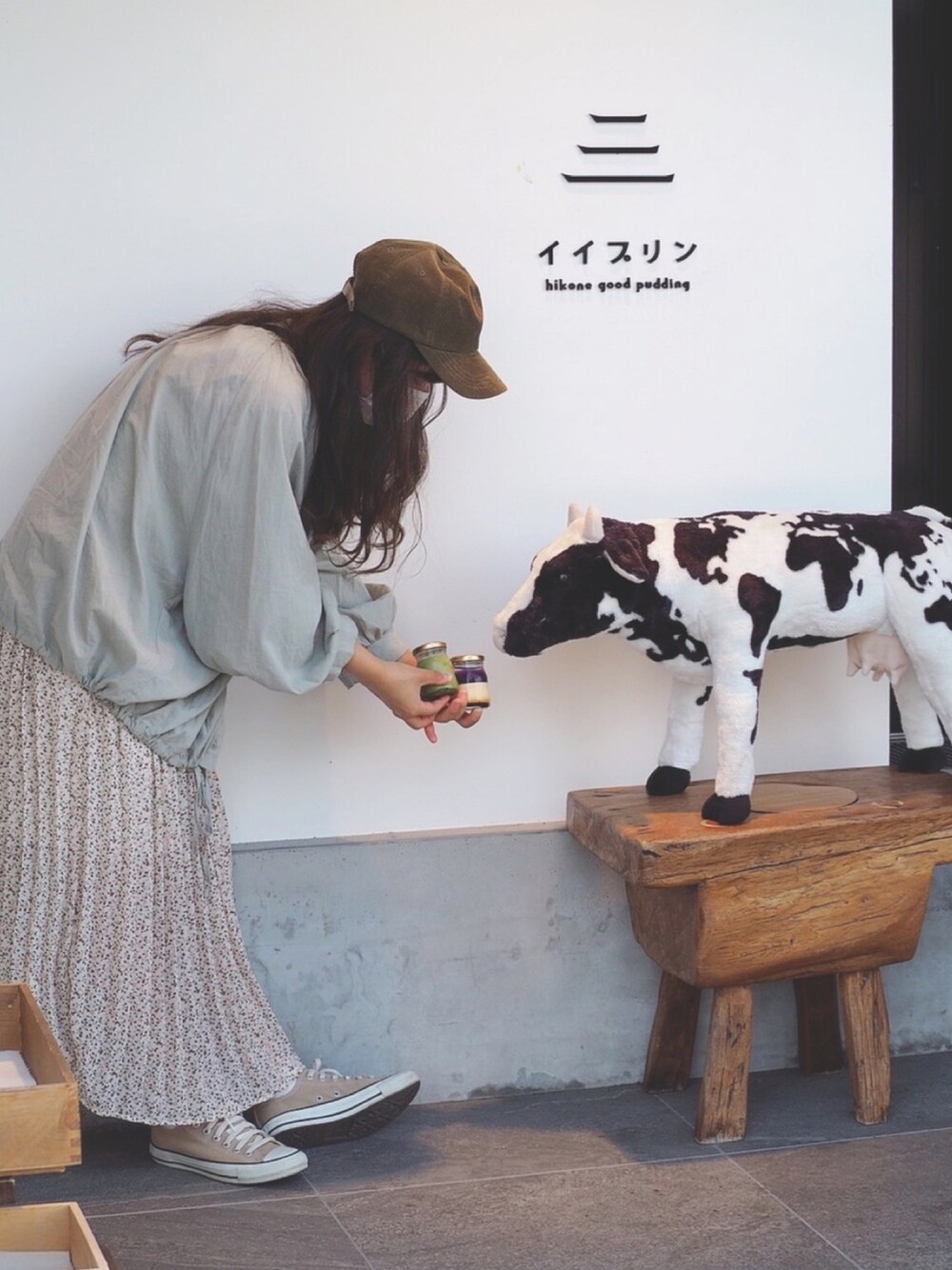 「休日スタイル、秋コーデ、カジュアルコーデ、ゆるコーデ、ガーリー、大人ガーリー、ラフ、シンプル、消えそうな色コーデ、ワントーンコーデ」｜「chocomeeのスタンドカラーブラウス（シャツ/ブラウス、グリーン系）」を使った、coco,nico*さん（レディース・157cm）の秋コーディネートの1枚目の写真