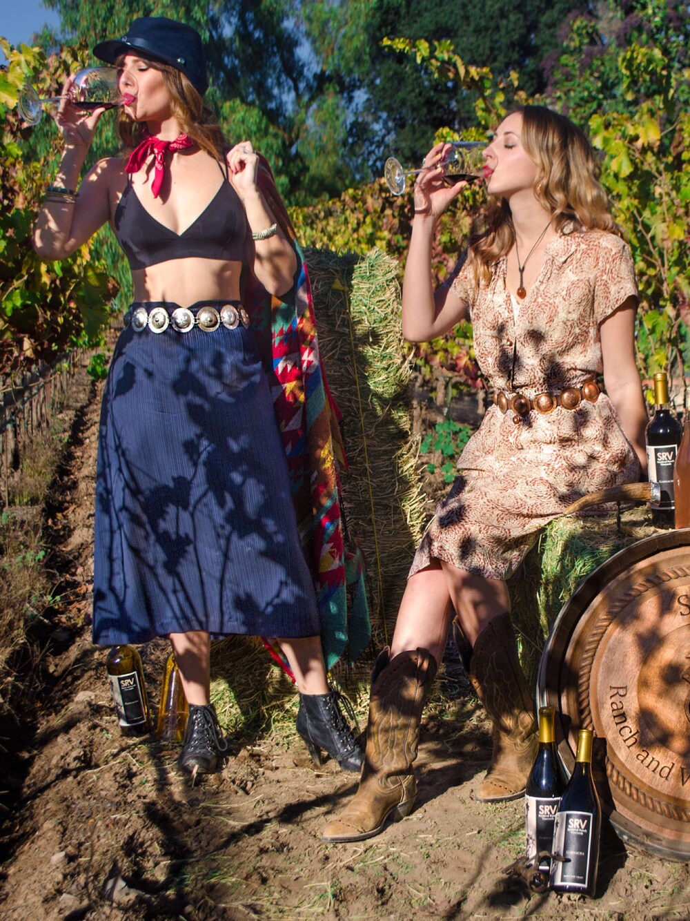 「VINTAGE、cowboy boots、Cowboy、vintage、vintage dress、wine、silver、BRONZE 56K、handmade、belt」｜「VINTAGEのアイテム（ワンピース、ベージュ系）」を使った、 Bard &  Paul さん（レディース・173cm）の冬コーディネートの1枚目の写真