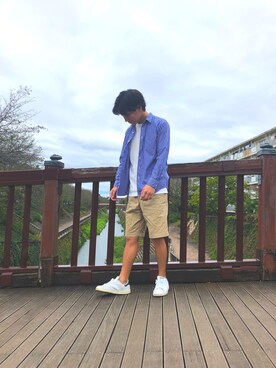 「UNIQLO（ユニクロ）のMEN エクストラファインコットンブロードストライプシャツ（長袖）（シャツ/ブラウス、ブルー系）」を使った、ツクモはやとさん（メンズ・172cm）の秋コーディネート