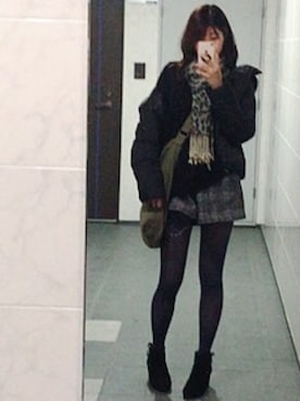 「アイテム（タイツ/ストッキング、ブルー系）」を使った、serikaさん（レディース・164cm）の冬コーディネート