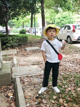 「no brand（ノーブランド）のアイテム（チノパンツ）」を使った、SuanlaMarukoさん（キッズ・110cm）の春コーディネート