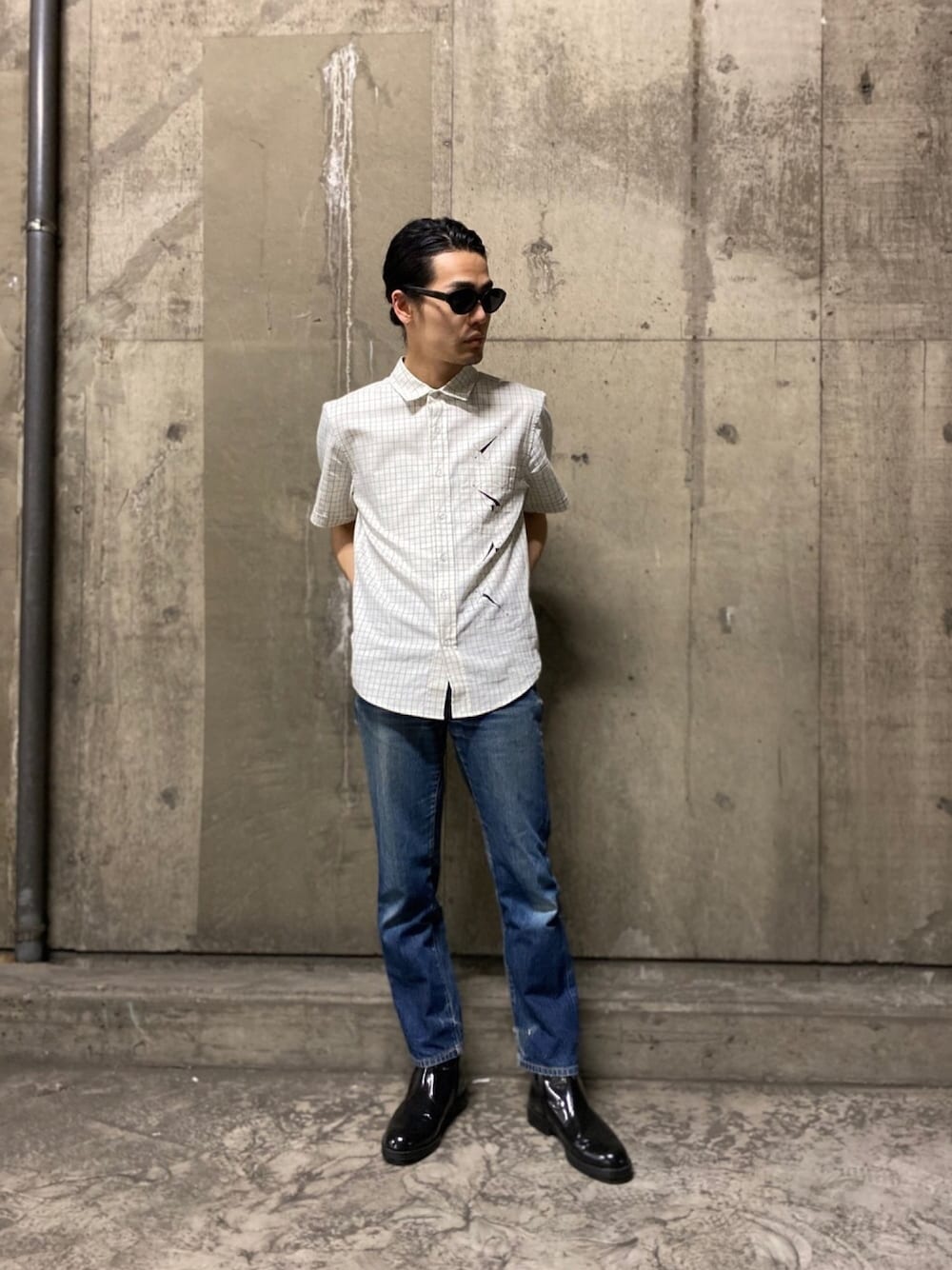 「シャツ好き集まれ、オトナカジュアル、サングラス、シャツ、ウィンドウペン、カジュアルコーデ、夏、ciaopanic」｜「PROPAGANDA AGENCYのアイテム（シャツ/ブラウス、ホワイト系）」を使った、石田慎弥さん（メンズ・171cm）の夏コーディネートの1枚目の写真
