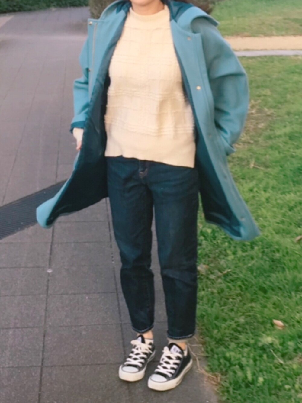 「ZOZO公認ユーザー、converse、コンバース、コンバース オールスター、キャサリンロス、KATHARINE ROSS、wcloset、ママコーデ」｜「KATHARINE ROSSの【KATHARINE ROSS】 メルトンフーディットコート（その他アウター、ブルー系）」を使った、micheeeeeさん（レディース・151cm）の冬コーディネートの1枚目の写真