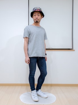 「切りっぱなし」｜「アイテム（アナログ腕時計）」を使った、カトウトモタカさん（メンズ・164cm）の春コーディネート