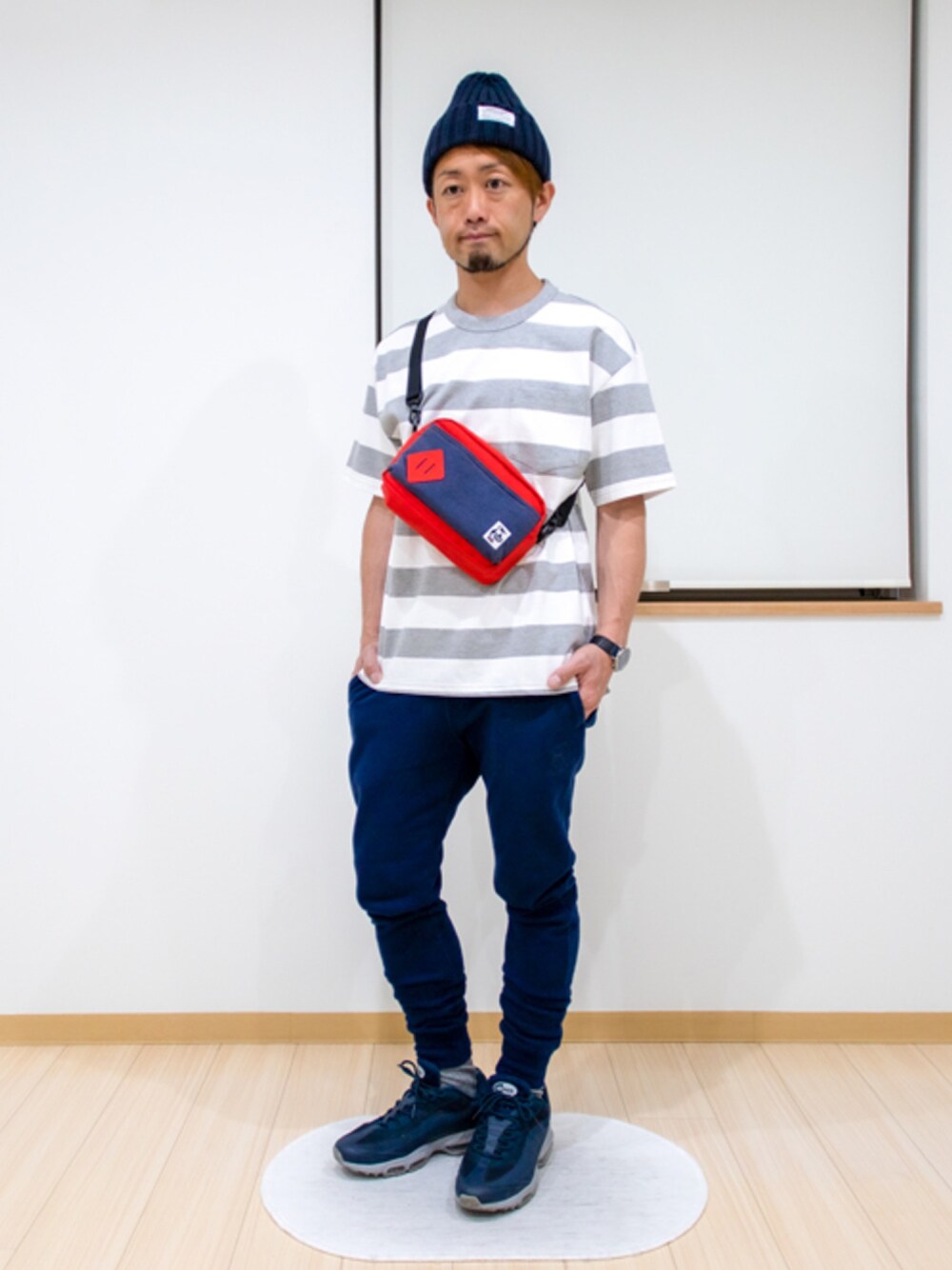 カトウトモタカ｜GUのTシャツ・カットソーを使ったコーディネート - WEAR