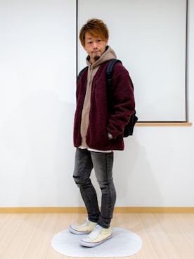 「プルオーバーパーカー」｜「アイテム（アナログ腕時計）」を使った、カトウトモタカさん（メンズ・164cm）の秋コーディネート