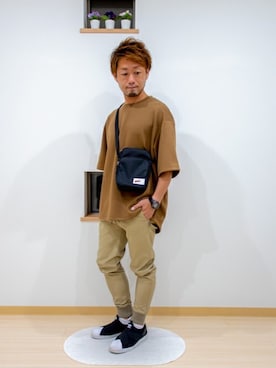「秋のカフェオレコーデ」｜「アイテム（スリッポン）」を使った、カトウトモタカさん（メンズ・164cm）の秋コーディネート