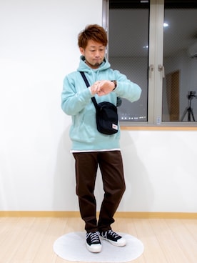 「NIKE(ナイキ)のアイテム(ショルダーバッグ)」を使った、カトウトモタカさん(メンズ・164cm)の冬コーディネート