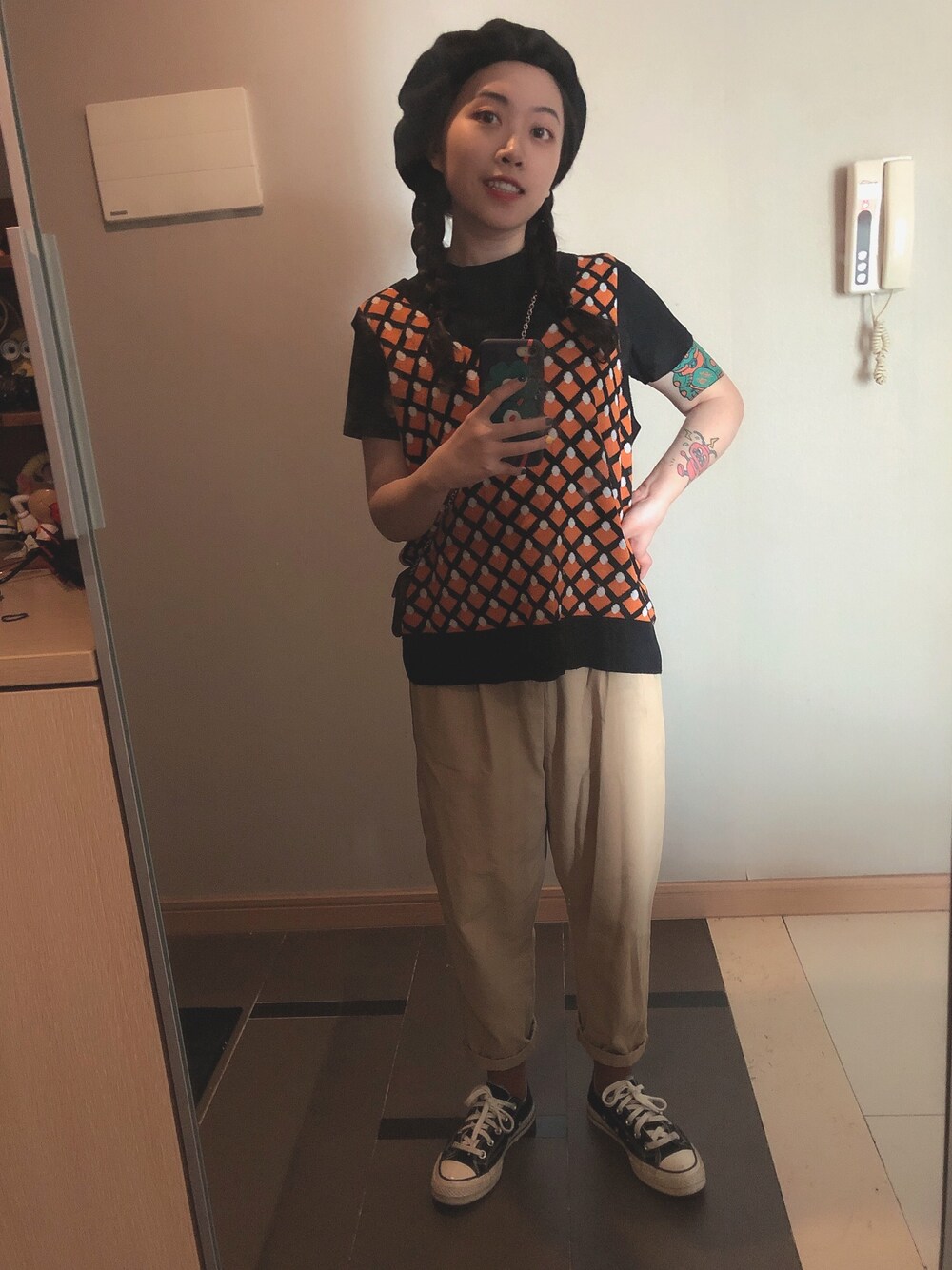 「夏」｜「MONKIのアイテム（ベスト、オレンジ系）」を使った、赖了さん（レディース・155cm）の春コーディネートの1枚目の写真