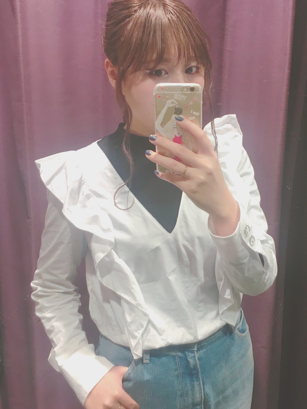 「シンプル、大人カジュアル、カジュアル、春コーデ、モノトーン、ootd、デニム、シャツスタイル、休日スタイル、ZARA」｜「ZARAのアイテム（シャツ/ブラウス、ホワイト系）」を使った、yoshiko Takayamaさん（レディース・165cm）の冬コーディネートの1枚目の写真