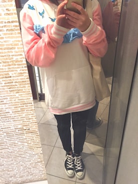 「LAZY OAF（レイジーオーフ）のLazy Oaf X Disney Cinderella Castle Hoodie（スウェット、ホワイト系）」を使った、nao.yさん（レディース・161cm）の秋コーディネート