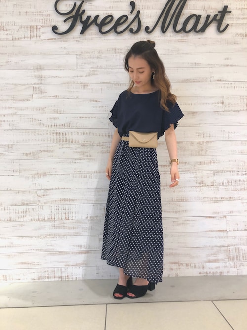 FREE’S MART STAFFさんのコーディネート