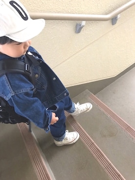 「OSHKOSH（オシュコシュ）のアイテム（デニムジャケット）」を使った、_kkky__さん（キッズ・90cm）の秋コーディネート