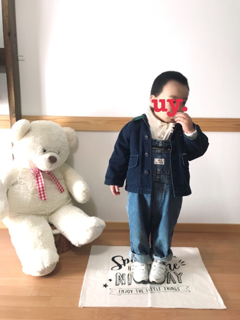 「デニデニ、デニムオンデニム、オーバーオール、サロペット、デニムジャケット、カバーオール、パーカー、古着、古着MIX、ジャケット×パーカー」｜「MIKI HOUSEのアイテム（デニムジャケット、ブルー系）」を使った、_kkky__さん（キッズ・90cm）の冬コーディネートの1枚目の写真