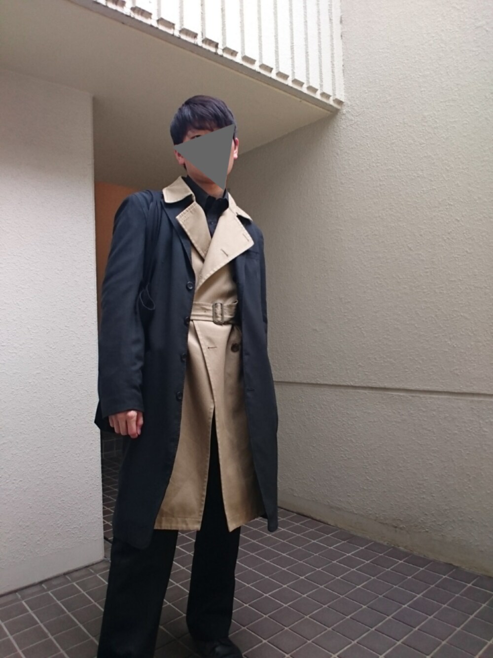 ISSEY MIYAKEのチェスターコート（グレー系）を使ったメンズ人気