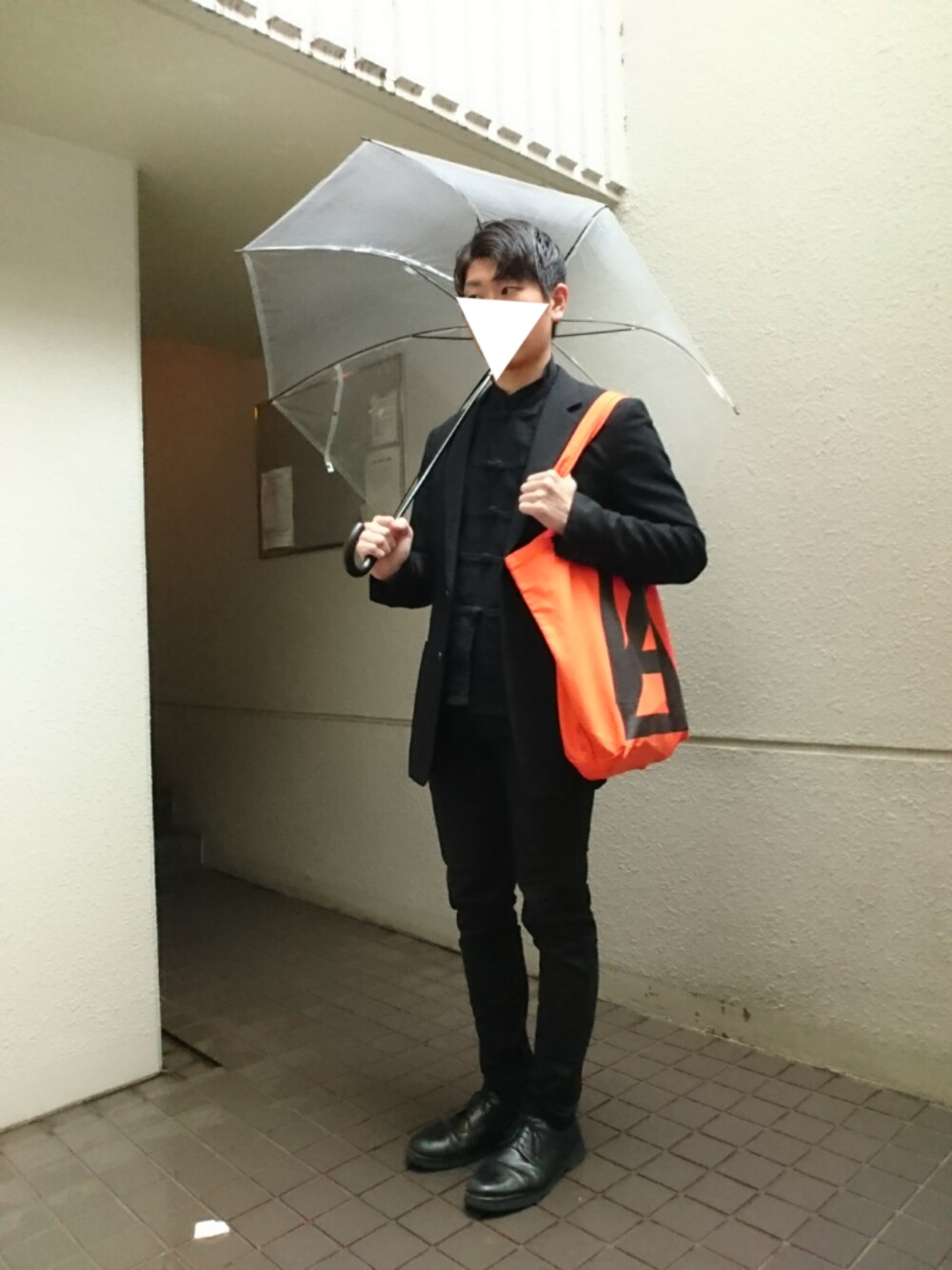 「オールブラック、冬、テーラードジャケット、チャイナシャツ、COMME des GARCONS HOMME DEUX、ANREALAGE、Y-3、おしゃれさんと繋がりたい」｜「COMME des GARCONS HOMME DEUXのアイテム（テーラードジャケット、ブラック系）」を使った、takumingさん（メンズ・174cm）の春コーディネートの1枚目の写真
