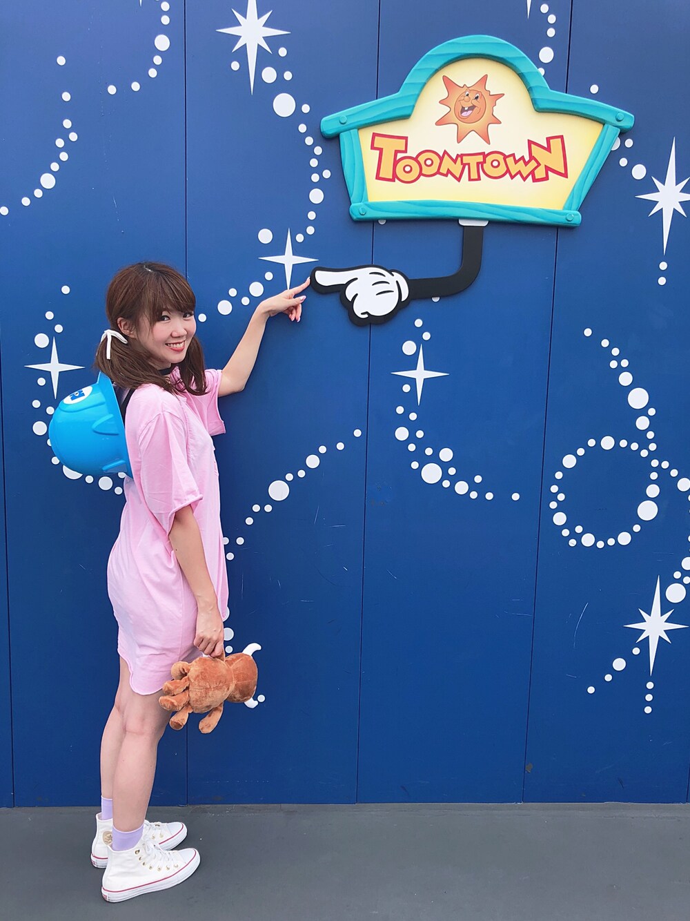 「夏セールで買いました、ディズニー、ディズニーランド、ディズニーコーデ、モンスターズインク、ブー、リトルマイキー、ママコーデ、プチプラ、プチプラコーデ」｜「H&Mのアイテム（Tシャツ/カットソー、ピンク系）」を使った、くまきみかさん（レディース・152cm）の夏コーディネートの1枚目の写真