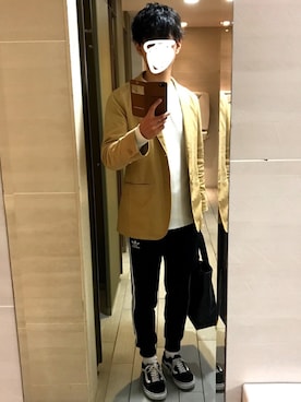 「theory（セオリー）のアイテム（テーラードジャケット）」を使った、黒木さん（メンズ・177cm）の春コーディネート
