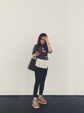 「STELLA McCARTNEY（ステラマッカートニー）のアイテム（ローファー）」を使った、小马小莉儿さん（レディース・155cm）の秋コーディネート
