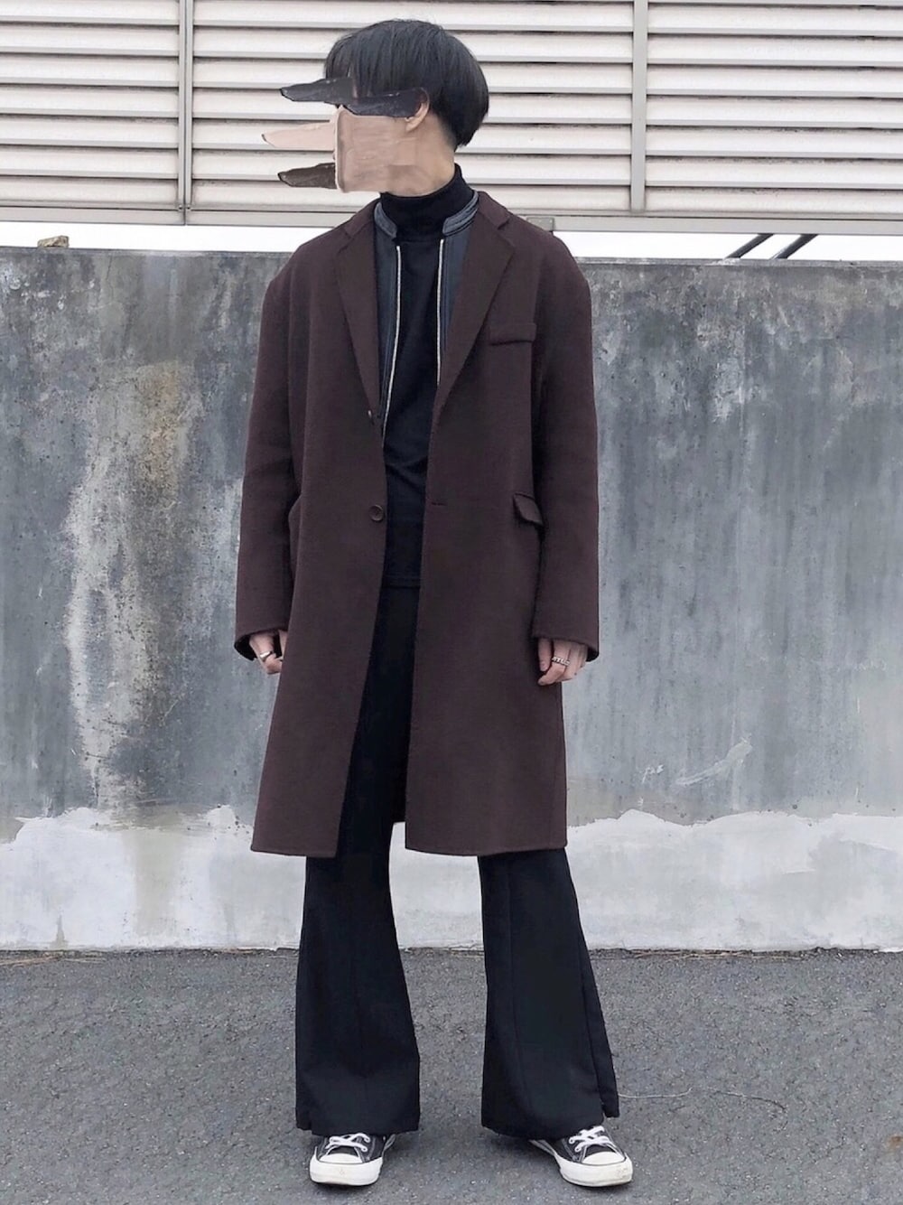 「年末WEAR感謝祭、ブラウン、シンプル、チェスターコート、アウターONアウター、ライダース、タートルネック、フレアパンツ、アクセサリー、デート」｜「aoiのアイテム（リング、シルバー系）」を使った、あおいさん（メンズ・174cm）の冬コーディネートの1枚目の写真