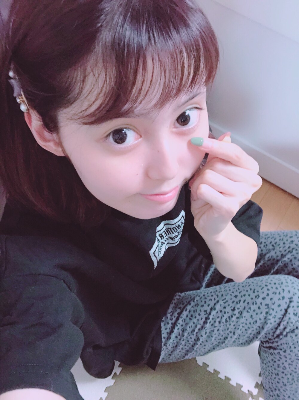 「アニマル柄、流行り、LOWRYSFARM、OLIVE des OLIVE、黒Tシャツ、ヘアアレンジ、ヘアアクセ」｜「Latticeのアイテム（ヘアピン、パープル系）」を使った、mocha☆.｡.:*・さん（レディース・156cm）の秋コーディネートの1枚目の写真