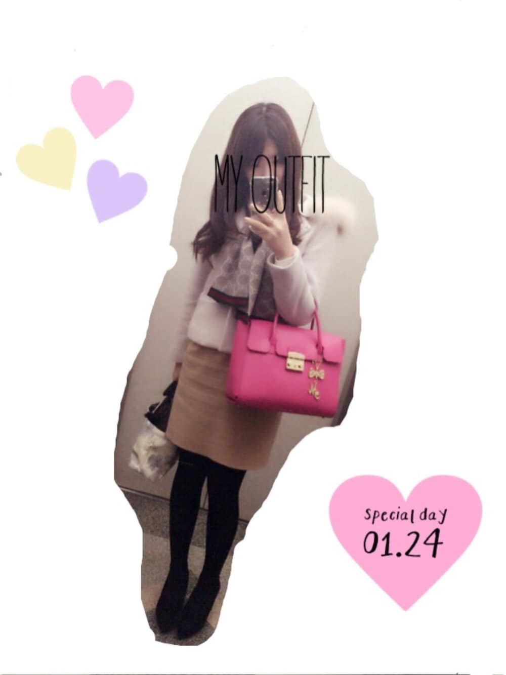 ブラック系のパンプス、ベージュ系のスカート、ピンク系のその他アウターを着用したレディースの冬コーディネートの1枚目の写真