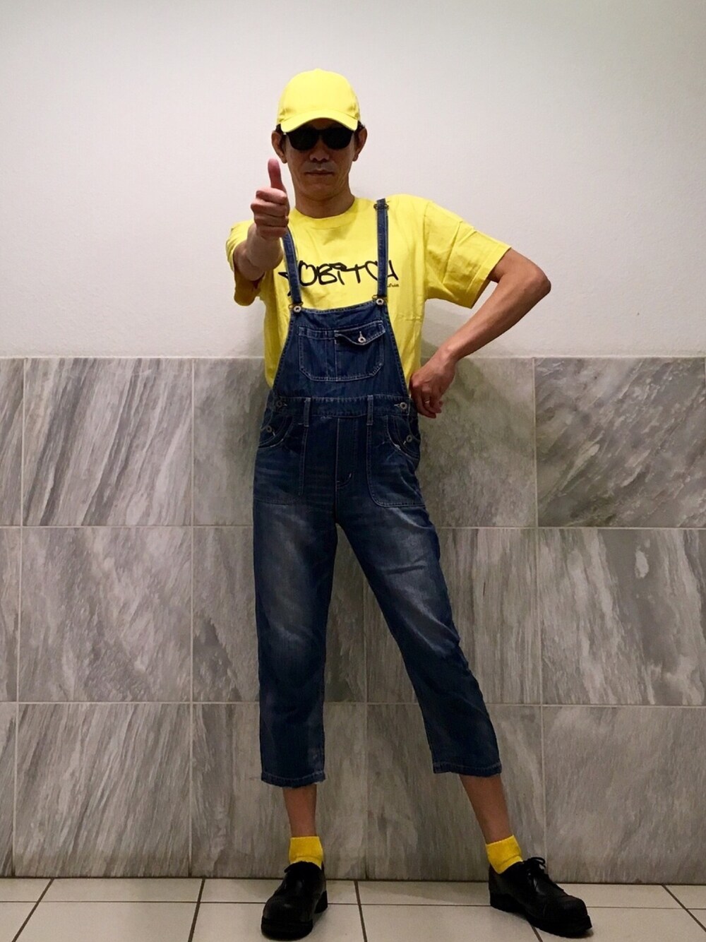 「おたすけくん、FRUITPOCHETTE、united arrows、getta grip、wearhalloween2017」｜「FOREVER 21のアイテム（キャップ、イエロー系）」を使った、代表さん（メンズ・180cm）の秋コーディネートの1枚目の写真