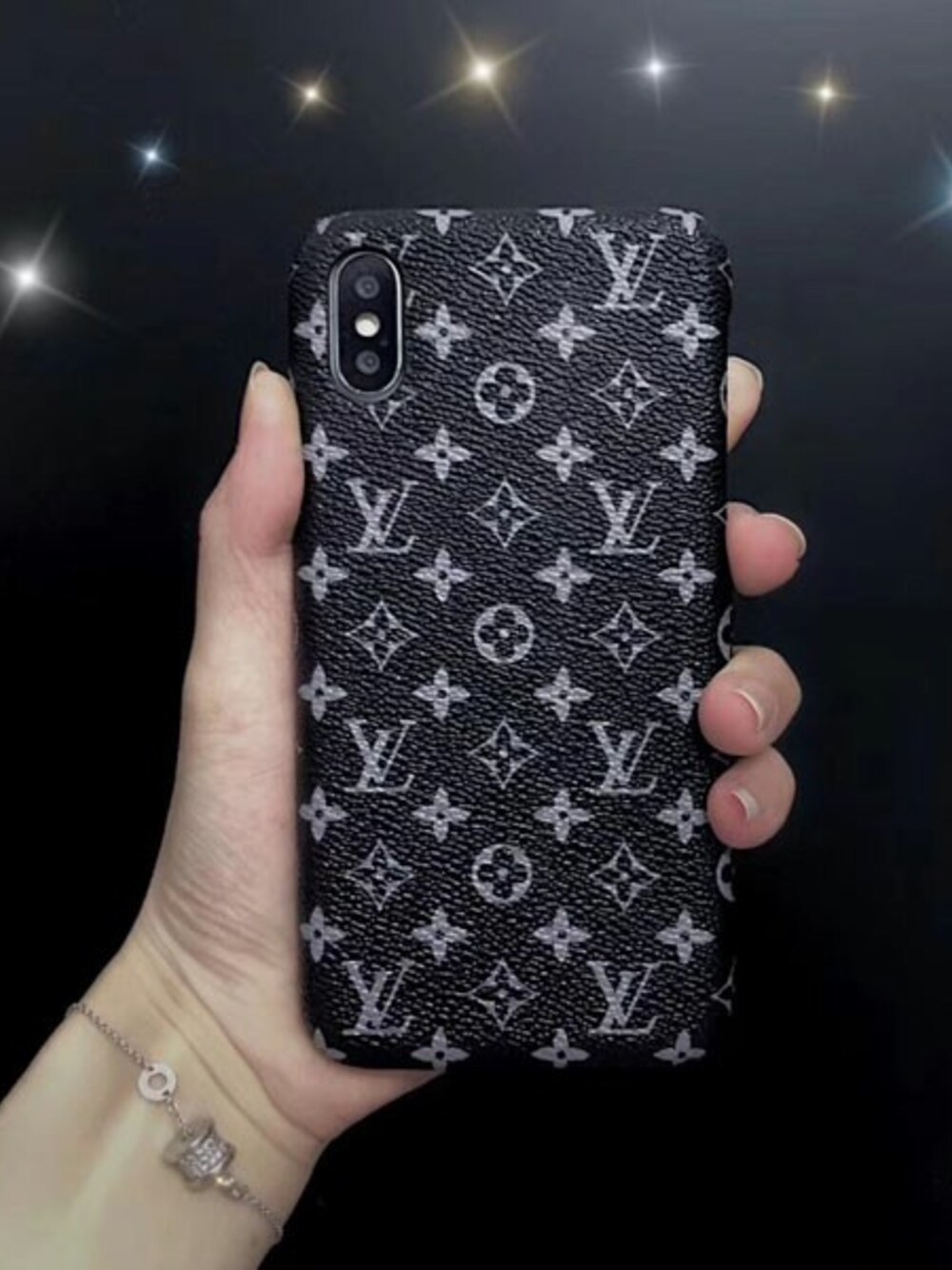 「ルイビトンiphoneXケース おしゃれ モノグラムiphone xs/xr/xs maxカバー ヴィトン ハードケース iphone8/8plus スマホケース ブランド 薄い 海外輸入新作（ブラジャー、ブルー系）」を使った、hguttさん（レディース・183cm）の冬コーディネートの1枚目の写真