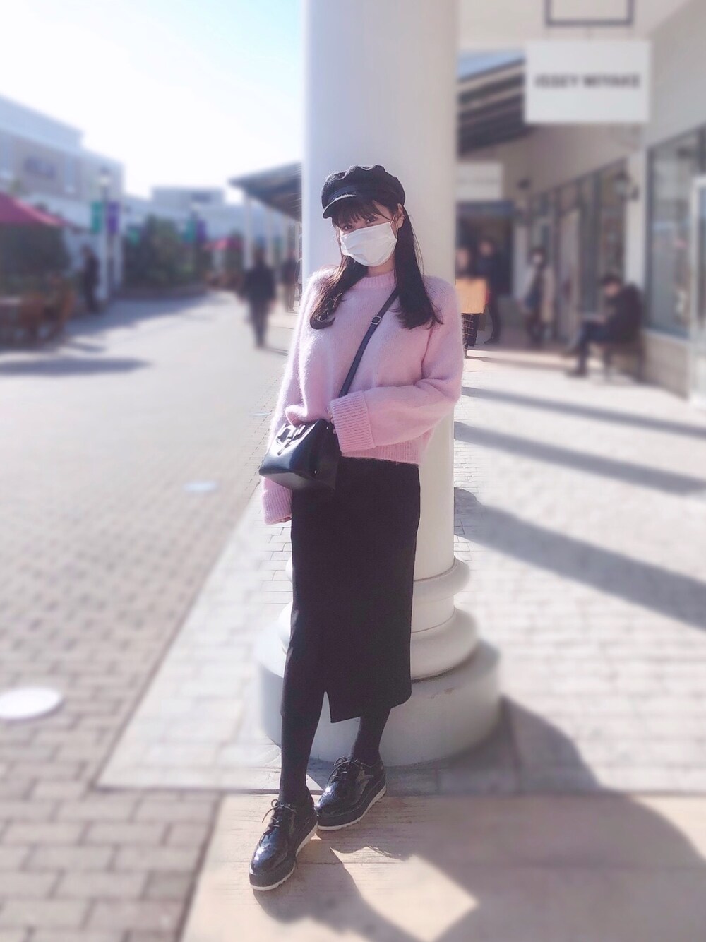 「CherieMona、katie、dholic、HoneySalon、ZARA、黒×ピンク、プラットフォームシューズ、キャスケット、パステル映える春、パステルピンク」｜「Katieのアイテム（ニット/セーター、ピンク系）」を使った、ℳ𝒾𝓀𝓊さん（レディース・160cm）の春コーディネートの1枚目の写真