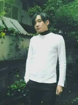 「H&M（エイチ・アンド・エム）のアイテム（ニット/セーター、ホワイト系）」を使った、カド イツキさん（メンズ・177cm）の秋コーディネート