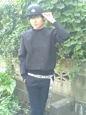 「off white（オフホワイト）のアイテム（ベルト、ホワイト系）」を使った、カド イツキさん（メンズ・177cm）の秋コーディネート