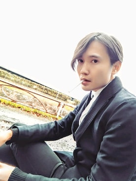 「ZARA（ザラ）のアイテム（ニット/セーター、ブラック系）」を使った、カド イツキさん（メンズ・177cm）の秋コーディネート