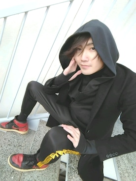 「NIKE（ナイキ）のアイテム（パーカー、ブラック系）」を使った、カド イツキさん（メンズ・177cm）の冬コーディネート