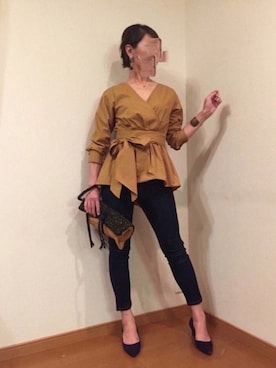 「おおぶりピアス」｜「アイテム（シャツ/ブラウス）」を使った、akiさん（レディース・163cm）の秋コーディネート