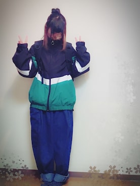 「DHOLIC（ディーホリック）のアイテム（ナイロンジャケット）」を使った、TENさん（レディース・158cm）の秋コーディネート