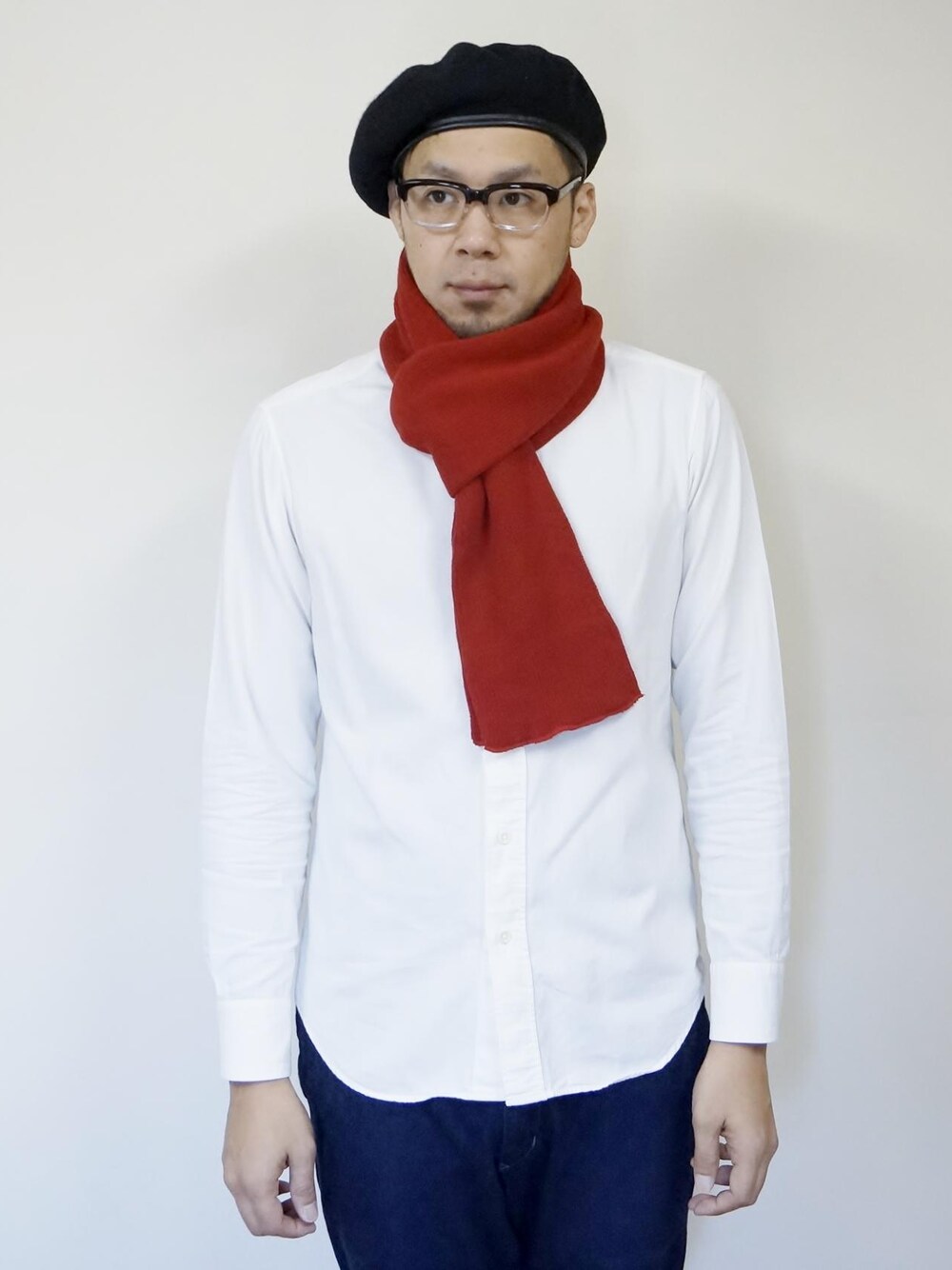 「RoToTo、ロトト、SOCKSTOLE ニットストール、靴下編み機で編み立てた国産ニットストール、軽量で保温性の高いウール混んのバルキーアクリル糸、専用のビニールケースが付き、プレゼントにもおすすめ、「一生愛せる消耗品」をコンセプト、国内一の生産量を誇る靴下産地、奈良県・広陵町を中心」｜「ROTOTOのRoToTo（ロトト）　　SOCKSTOLE ニットストール RED（マフラー、レッド系）」を使った、ロケットシップさん（メンズ・182cm）の冬コーディネートの1枚目の写真