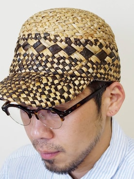 「帽子内側のスベリ裏にサイズ調整用のアジャスター」｜ロケットシップさん（メンズ・182cm）の春コーディネート