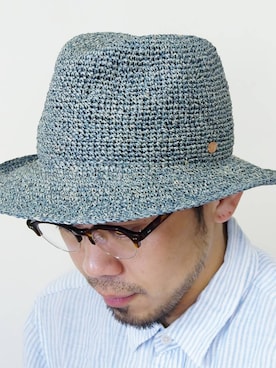 「帽子内側のスベリ裏にサイズ調整用のアジャスター」｜ロケットシップさん（メンズ・182cm）の春コーディネート
