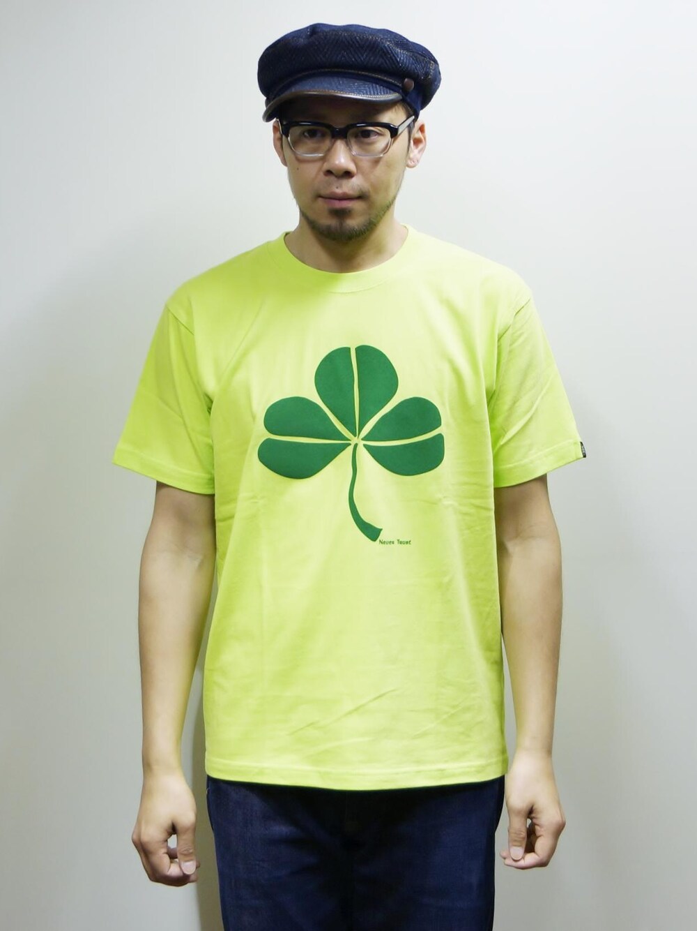 「お洒落さんとつながりたい、おしゃれさんと繋がりたい、洋服好きさんこの指と〜まれっ☝️☺️、Wear And Head Clothing、埼玉県熊谷市、ROCKET SHIP（ロケットシップ）、モッズ、スキンズ、ルードボーイ、パンク、NEVERTRUST（ネバートラスト）、CLOVER T クローバーTシャツ、三つ葉のクローバー（シャムロック）」｜「NEVER TRUSTのNEVERTRUST（ネバートラスト）　　CLOVER T クローバーTシャツ LIM（Tシャツ/カットソー、グリーン系）」を使った、ロケットシップさん（メンズ・182cm）の夏コーディネートの1枚目の写真