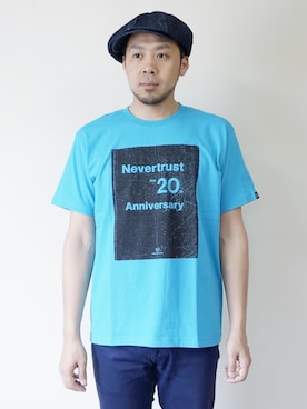 「NEVER TRUST（ネバートラスト）のアイテム（Tシャツ/カットソー）」を使った、ロケットシップさん（メンズ・182cm）の夏コーディネート