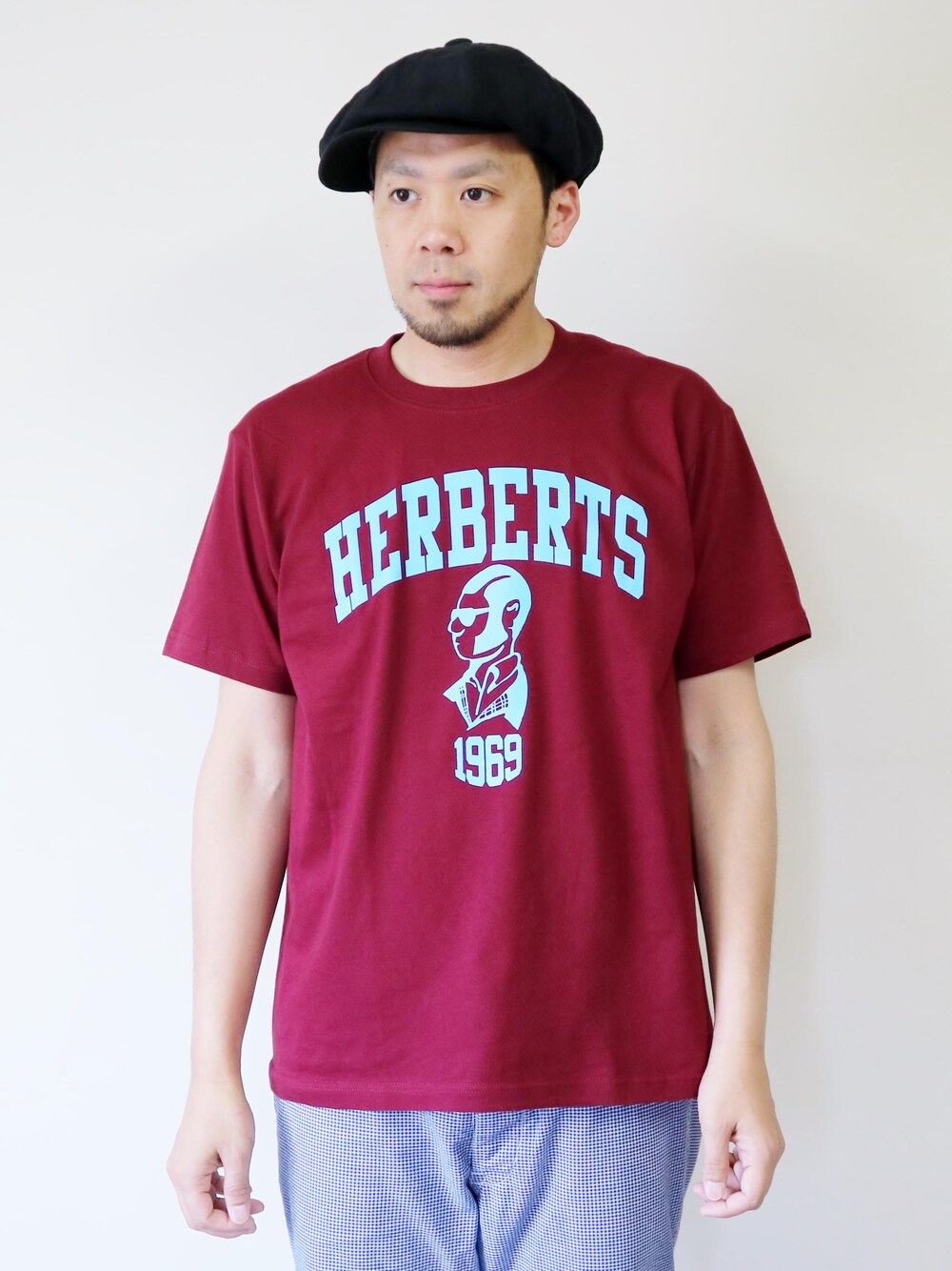 「ファッション、おしゃれ、お洒落さんとつながりたい、おしゃれさんと繋がりたい、Wear And Head Clothing、ROCKET SHIP（ロケットシップ）、モッズ、スキンズ、ルードボーイ、パンク、NEVERTRUST（ネバートラスト）、HERBERTS 1969 Tシャツ、埼玉県熊谷市弥生２－６２」｜「NEVER TRUSTのNEVERTRUST（ネバートラスト）　　HERBERTS 1969 Tシャツ BUR（Tシャツ/カットソー、パープル系）」を使った、ロケットシップさん（メンズ・182cm）の夏コーディネートの1枚目の写真