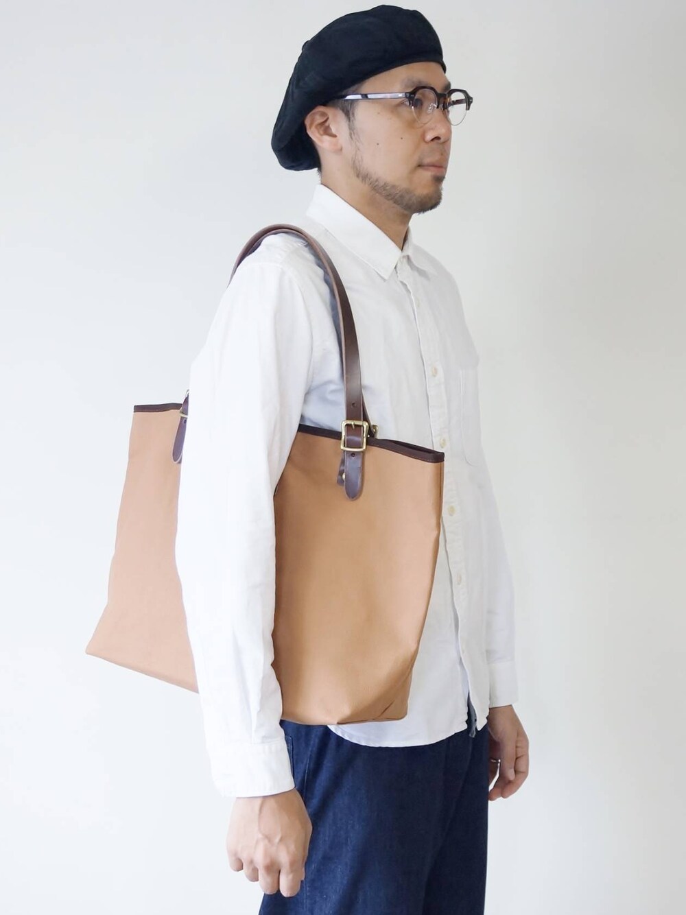 「トートバッグ、カジュアル、スーツスタイル、お洒落さんとつながりたい、おしゃれさんと繋がりたい、Wear And Head Clothing、ROCKET SHIP（ロケットシップ）、埼玉県熊谷市弥生２－６２、Butler Verner Sails（バトラーバーナーセイルズ）、キャンバスカラフルトート」｜「Butler Verner SailsのButler Verner Sails（バトラーバーナーセイルズ）　　キャンバスカラフルトート CAM（トートバッグ、ブラウン系）」を使った、ロケットシップさん（メンズ・182cm）の夏コーディネートの1枚目の写真