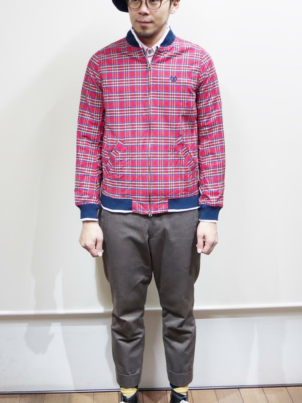 「チェック、ジャケット、jacket 、タータンチェック、ジャケットスタイル、ジャケットコーデ、ROCKET SHIP、ROCKET SHIP（ロケットシップ）、Tartan Check Monkey Jacket、タータンチェックモンキージャケット」｜「NEVER TRUSTのNEVERTRUST（ネバートラスト）　　Tartan Check Monkey Jacket タータンチェックモンキージャケット（ブルゾン、レッド系）」を使った、ロケットシップさん（メンズ・182cm）の冬コーディネートの1枚目の写真