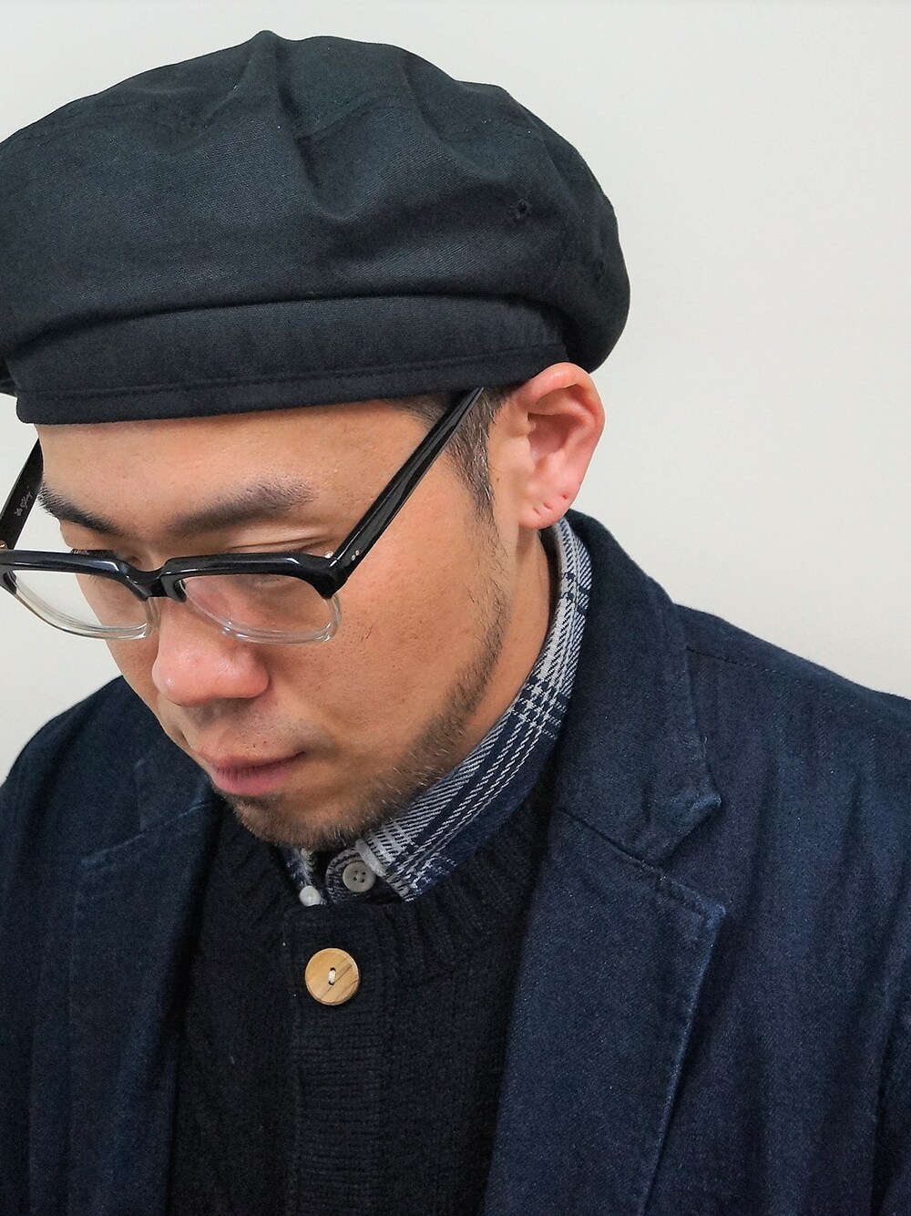 「ベレー帽、ベレー、オールシーズン、ベレー帽の会、ベレー帽×メガネ、ROCKET SHIP、ベレー帽推奨委員会、Wear And Head Clothing、ROCKET SHIP（ロケットシップ）、埼玉県熊谷市弥生２－６２」｜「RetterのRETTER（レッター）　　Old Beret オールシーズンベレー　BLK（ハンチング/ベレー帽、ブラック系）」を使った、ロケットシップさん（メンズ・182cm）の春コーディネートの1枚目の写真