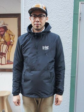 「NEVER TRUST（ネバートラスト）のアイテム（帽子）」を使った、ロケットシップさん（メンズ・182cm）の春コーディネート