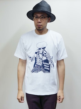 「NEVER TRUST（ネバートラスト）のアイテム（トップス）」を使った、ロケットシップさん（メンズ・182cm）の春コーディネート