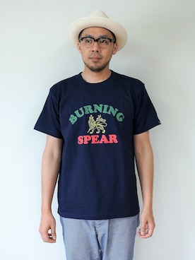 「NEVER TRUST（ネバートラスト）のアイテム（トップス）」を使った、ロケットシップさん（メンズ・182cm）の春コーディネート